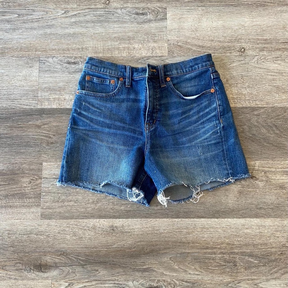 Madewell The Vintage Short 
Hi-Rise 
Dark Wash 
Size 27